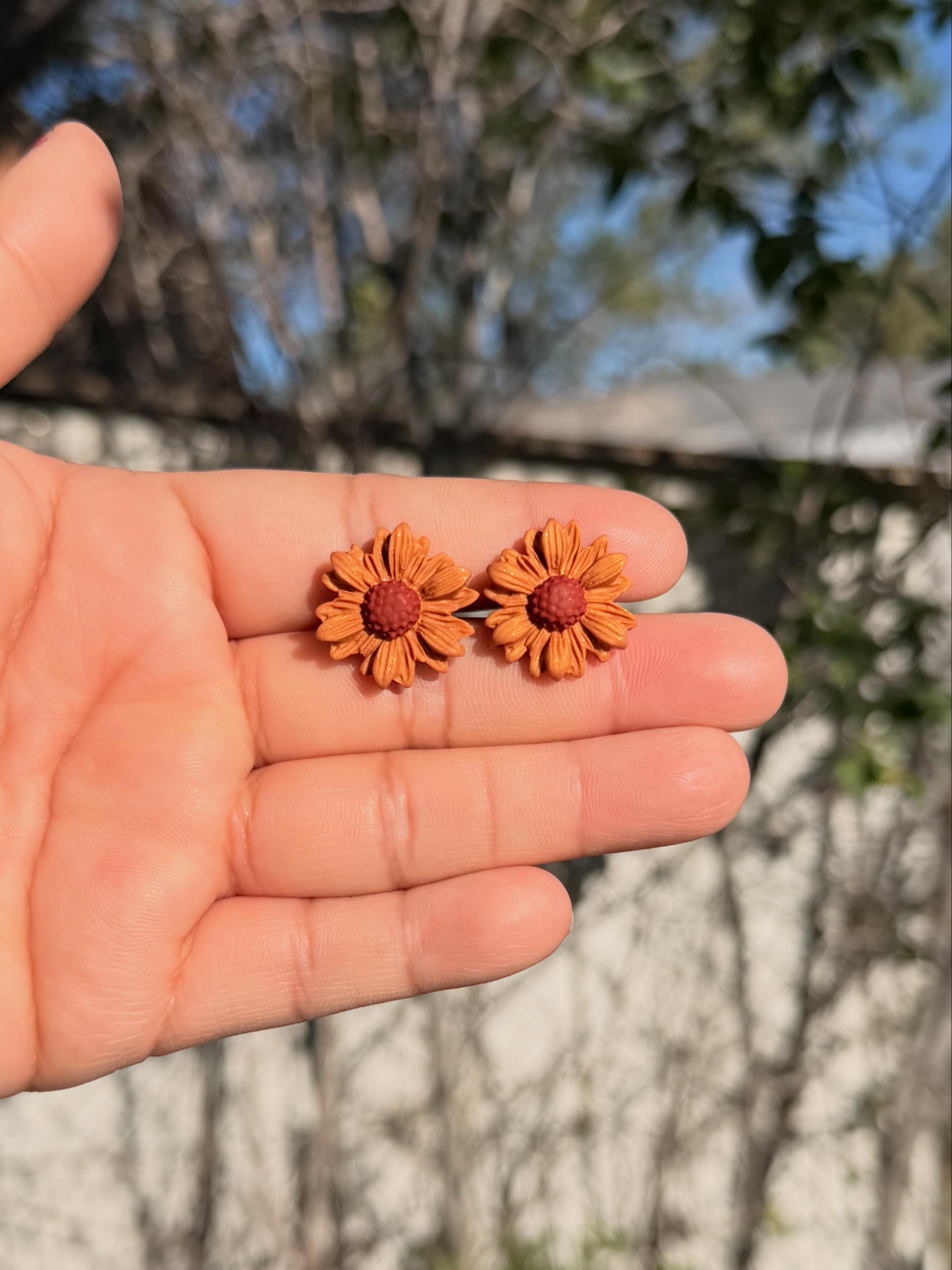 Sunflower studs